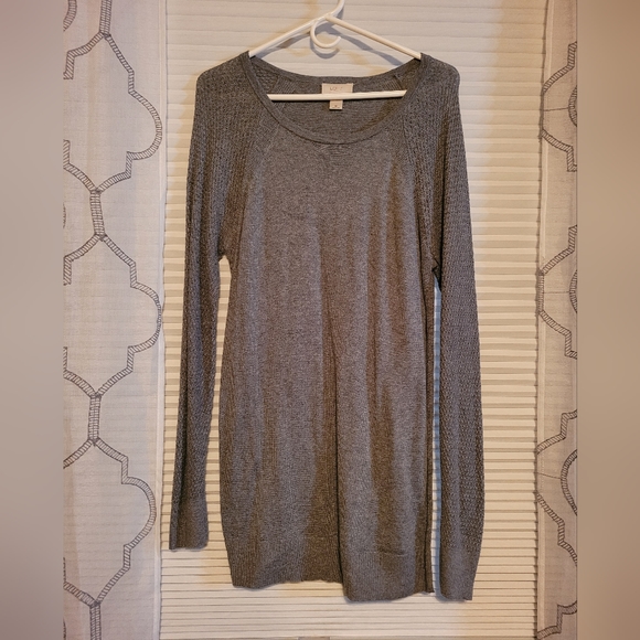 LOFT Sweaters - LOFT gray sweater size medium